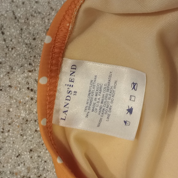 Lands end ladies bathing suit - Picture 3 of 3